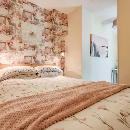 2 Bed In 49197 Hotel Cockermouth