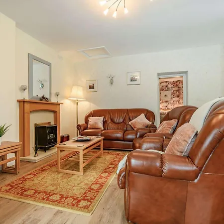 2 Bed In 49197 Hotel Cockermouth